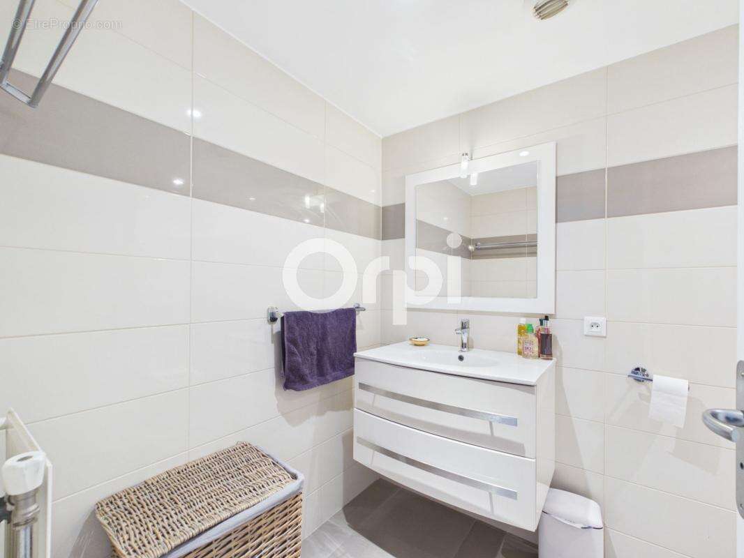 Appartement à MANDELIEU-LA-NAPOULE