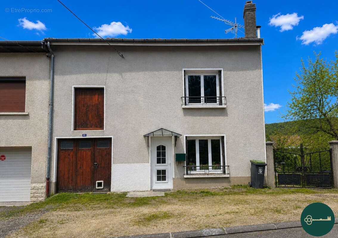 Maison à CHOLOY-MENILLOT