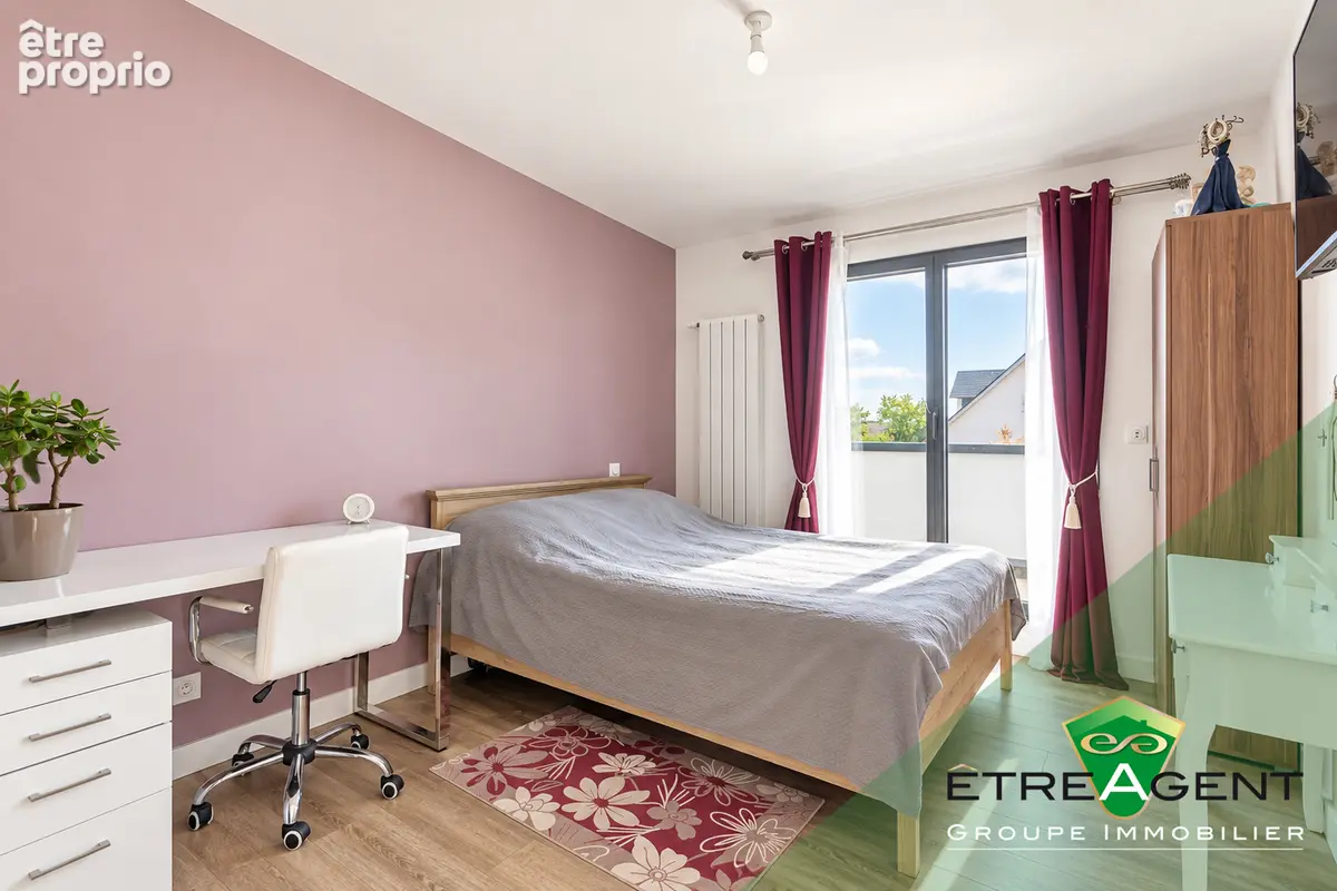 Maison SOLIERS - 123 m² - 4 chambres - photo 4