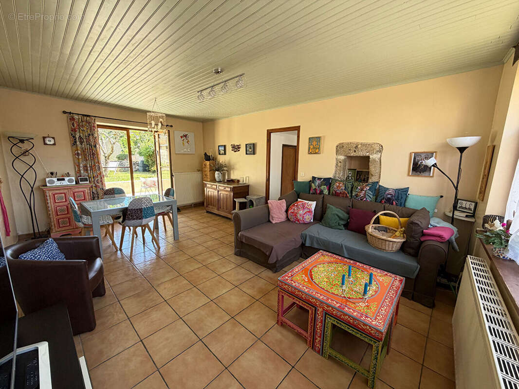 Maison de caractère 135m2 avec jardin et grange - photo 3