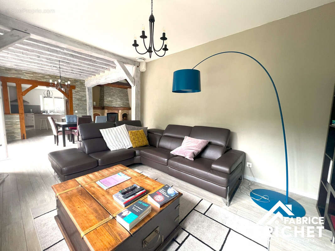 Maison 210 m² à Blaru  - photo 8