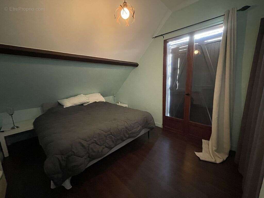 Maison à BAZOCHES-SUR-LE-BETZ