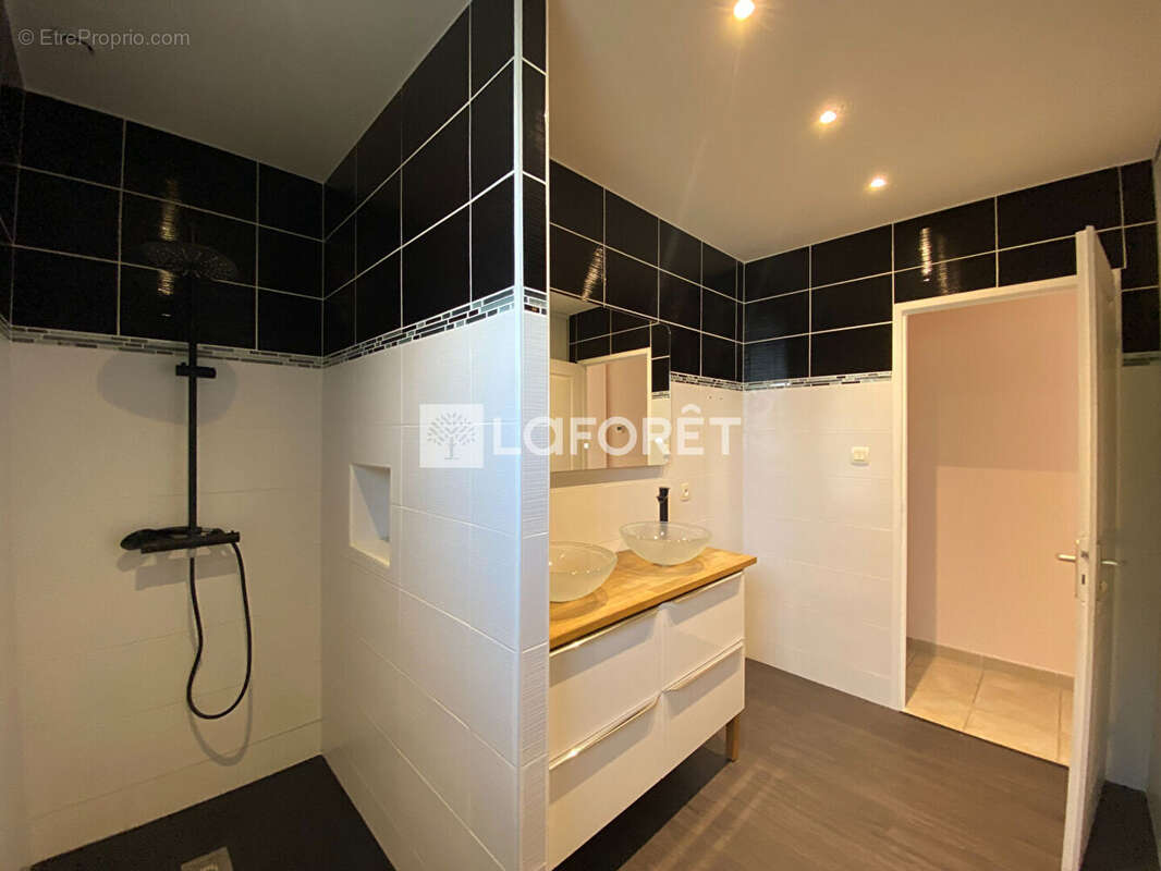 Maison à SAINT-JEAN-DE-VERGES