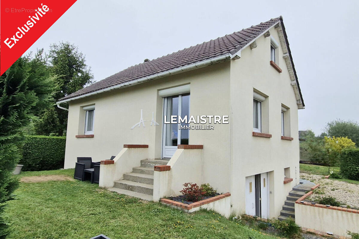Maison à ALLOUVILLE-BELLEFOSSE