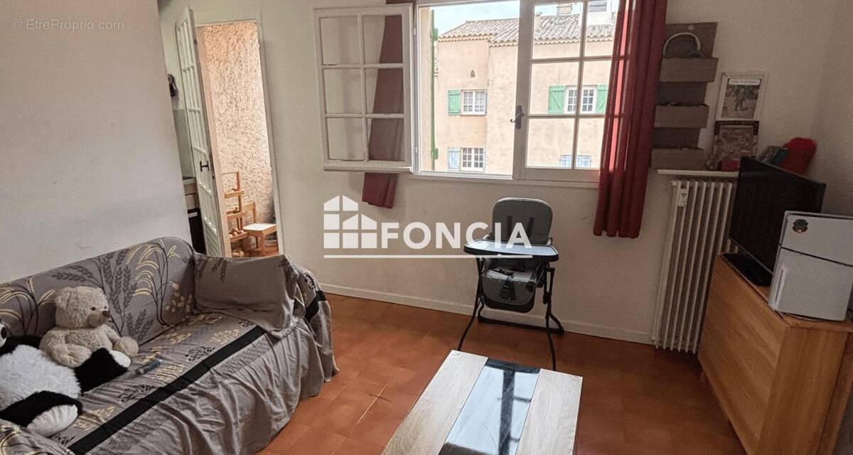 Appartement à VALLAURIS