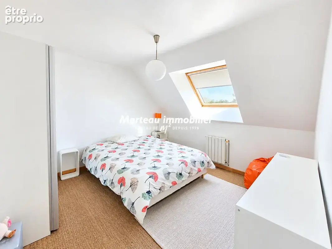 À vendre, superbe pavillon indépendant de plus de 210 m² avec piscine chauffée ! teloche 7 pièce(s) 213.39 m2 - photo 10