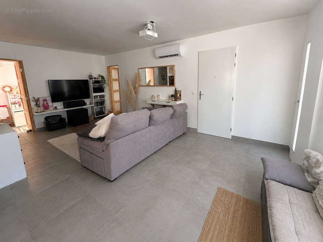 Villa F4 de 105m2 hab, garage, sur 518m2 de terrain à Saturargues - photo 8