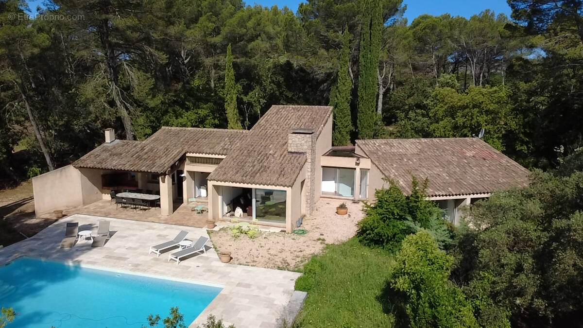 Maison à SALERNES