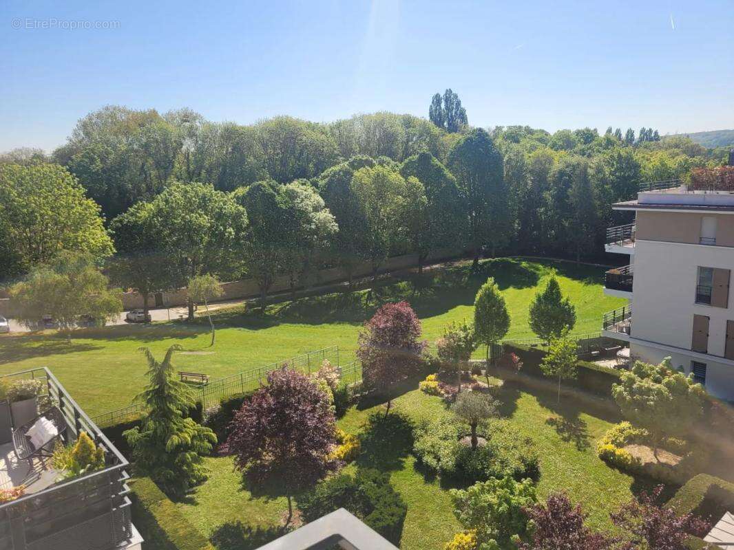 Appartement à VILLEPREUX