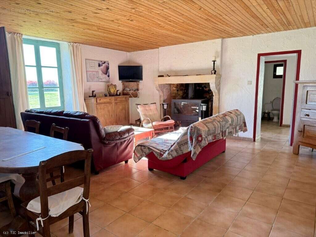 Maison à CIVRAY