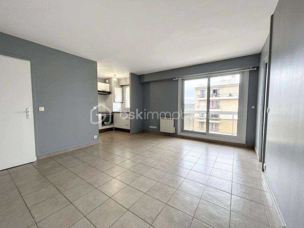 Appartement à SAINT-MAUR-DES-FOSSES