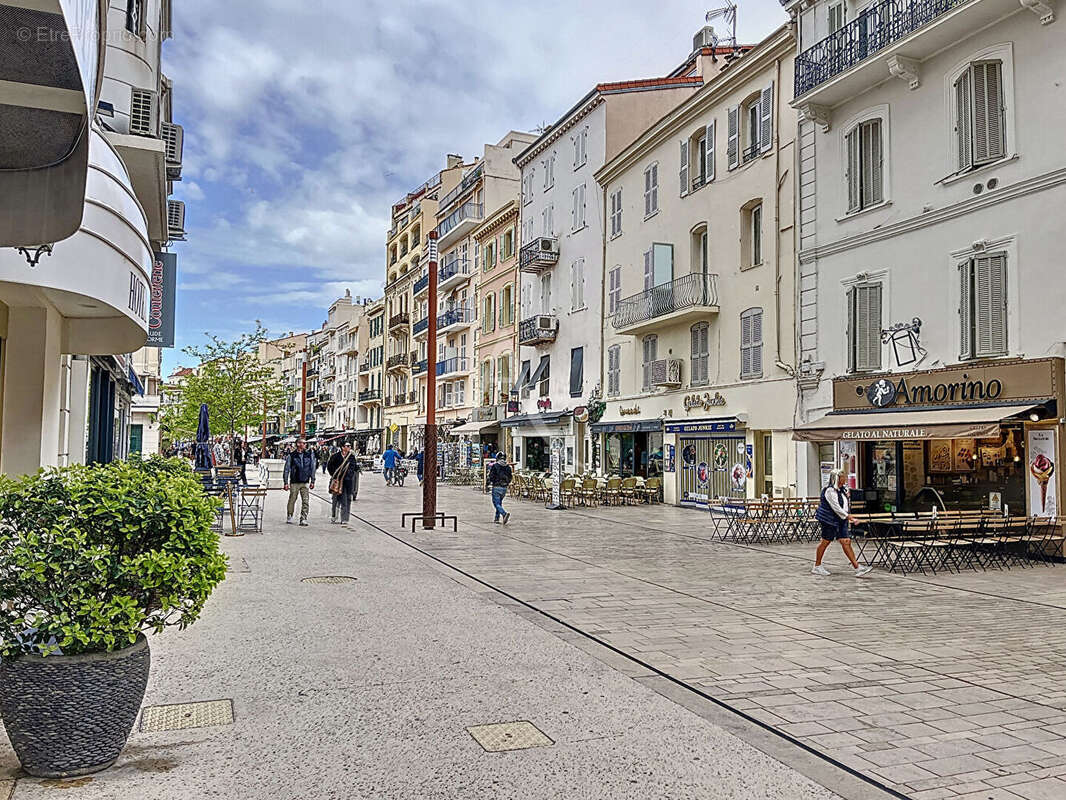 Commerce à CANNES