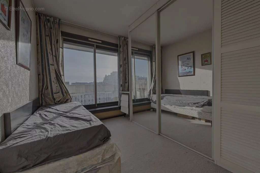 Appartement à PARIS-14E