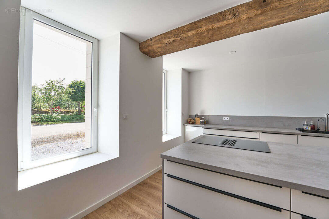 Maison entièrement rénovée - Maison à LA POMMERAYE