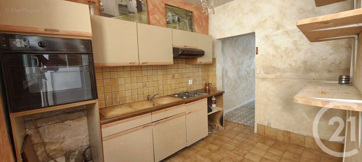 Maison à LA BAZOCHE-GOUET