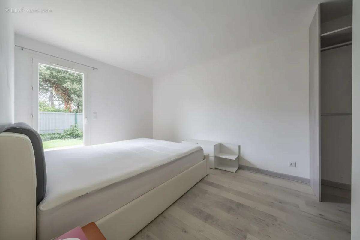 Maison à AMBARES-ET-LAGRAVE