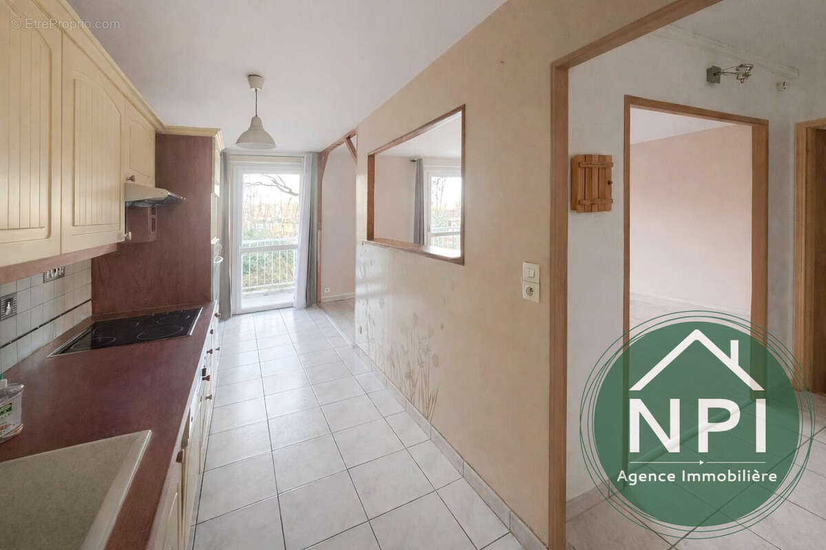 Appartement à VAUX-LE-PENIL