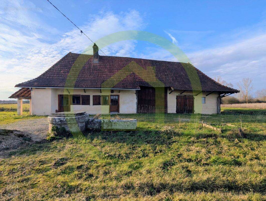 Maison à SERLEY