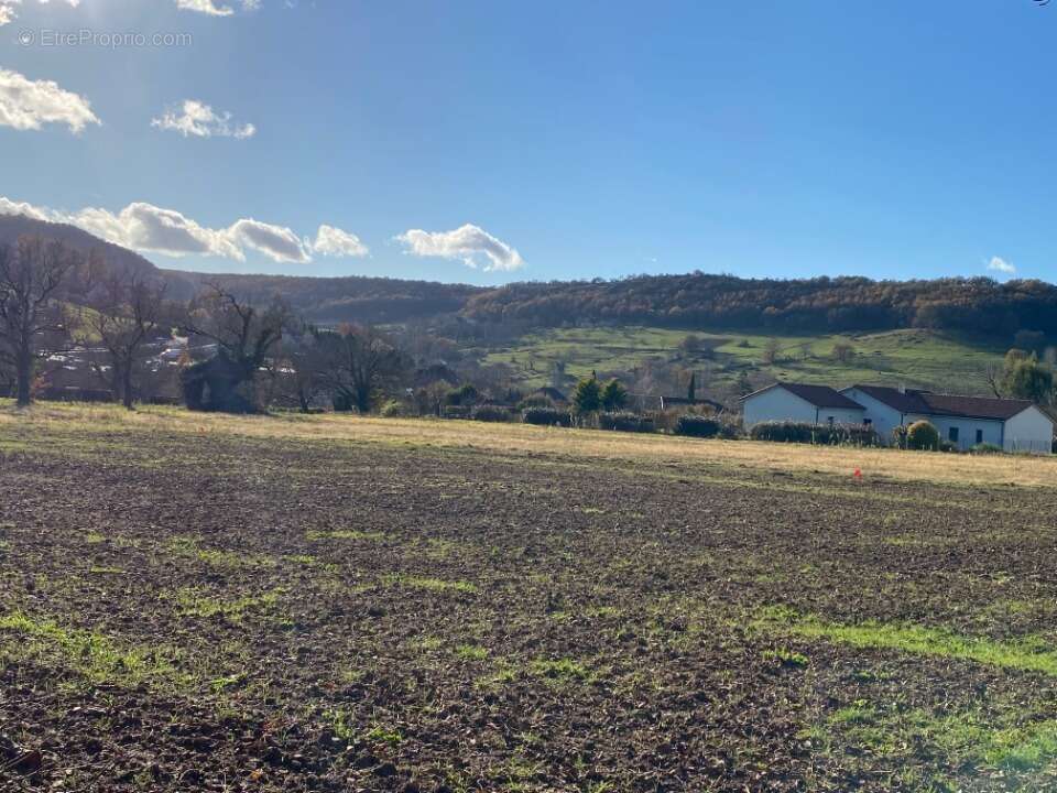 Terrain à SAINT-MEDARD-DE-PRESQUE