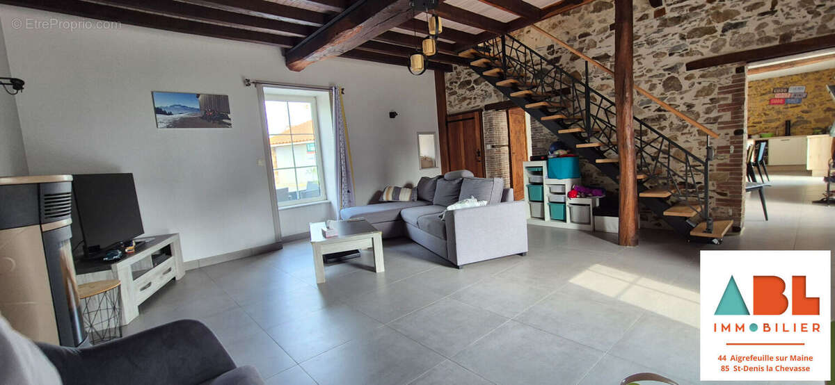 Maison à SAINT-DENIS-LA-CHEVASSE