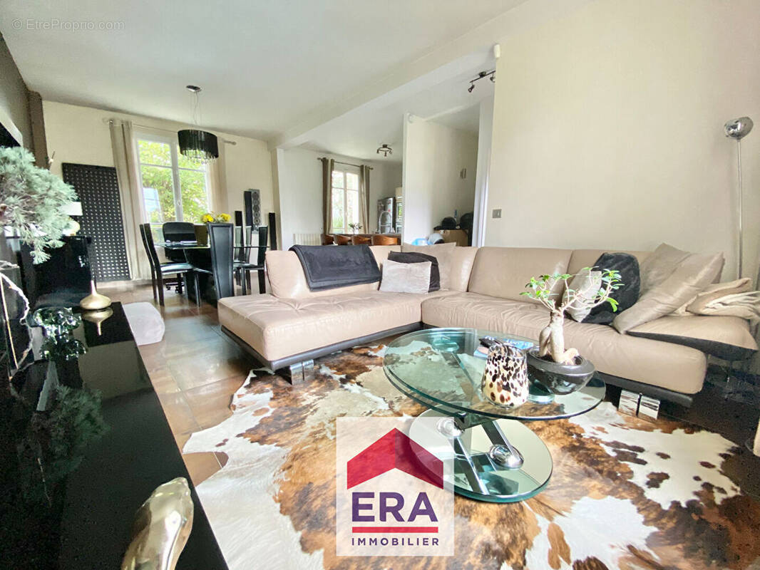 Maison à SARTROUVILLE