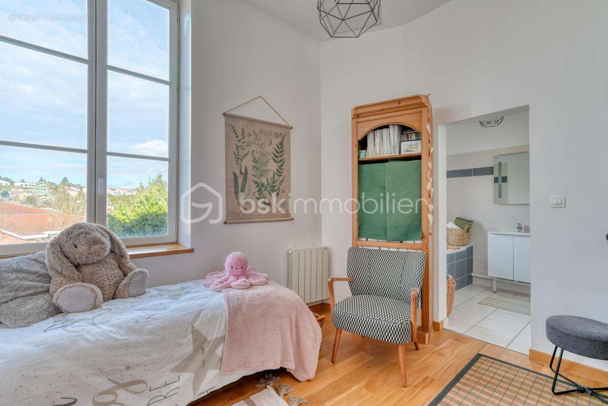 Appartement à CHARLY