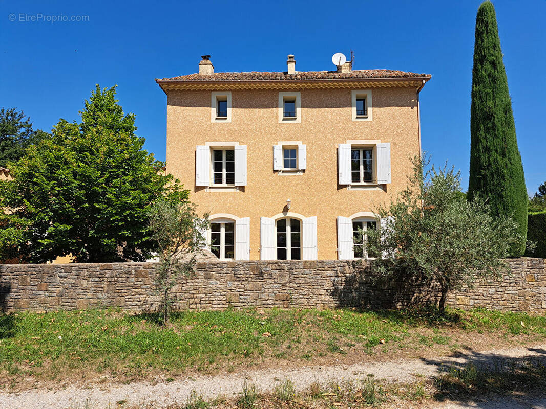 Maison à MALAUCENE