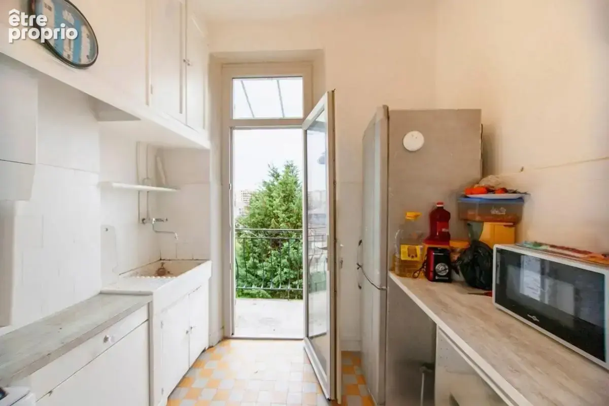 Appartement à MARSEILLE-3E