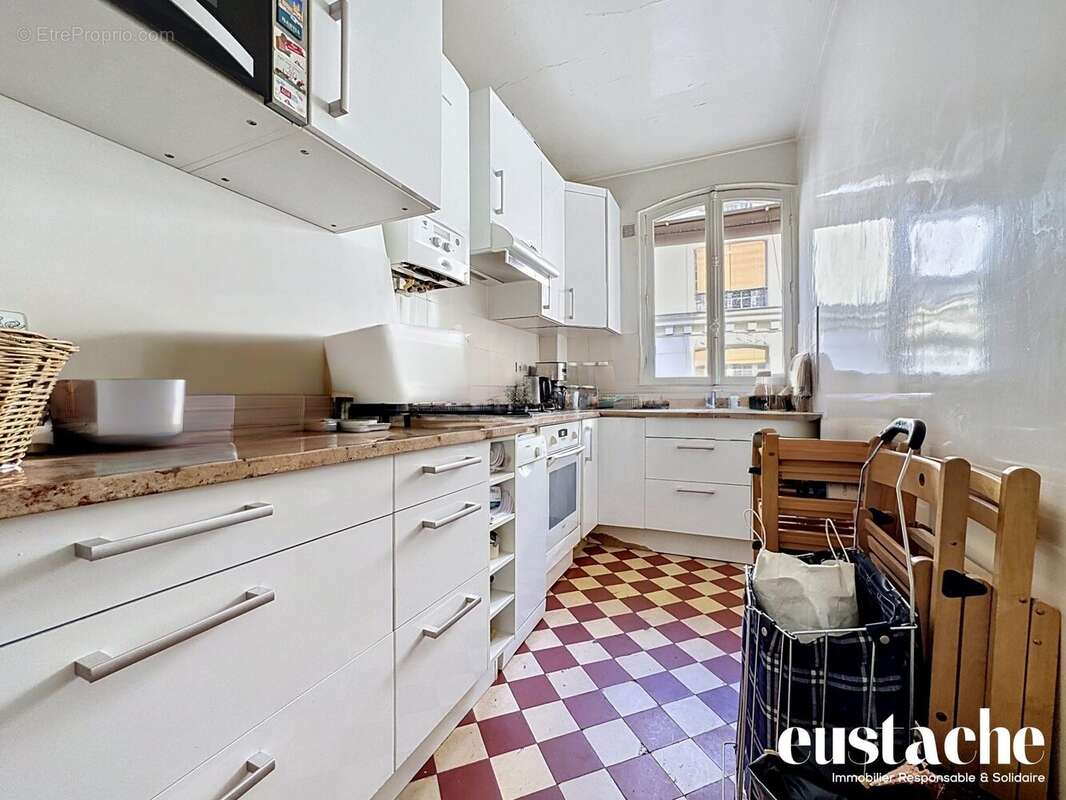 Appartement à PARIS-3E