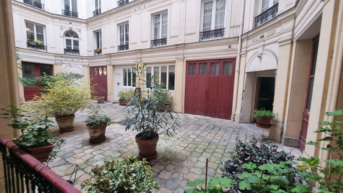 Appartement à PARIS-9E