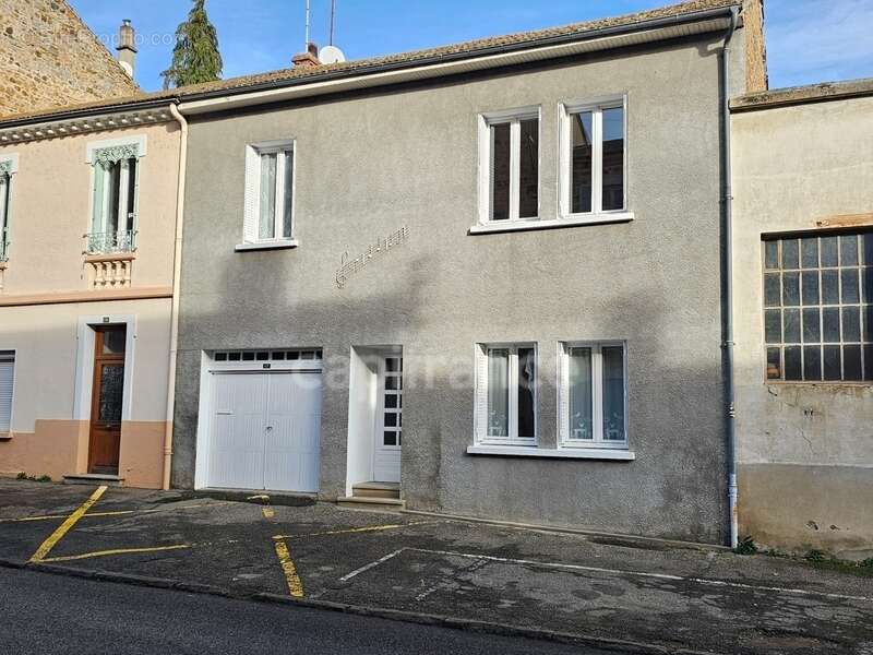 Maison à PANISSIERES
