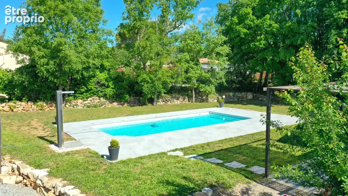 Maison Saint Cezaire Sur Siagne de 120 m² avec un terrain de 1606 m² avec piscine - photo 7