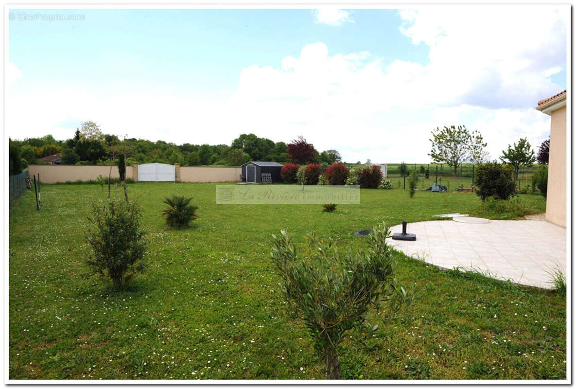 Maison à SAINTE-SEVERE