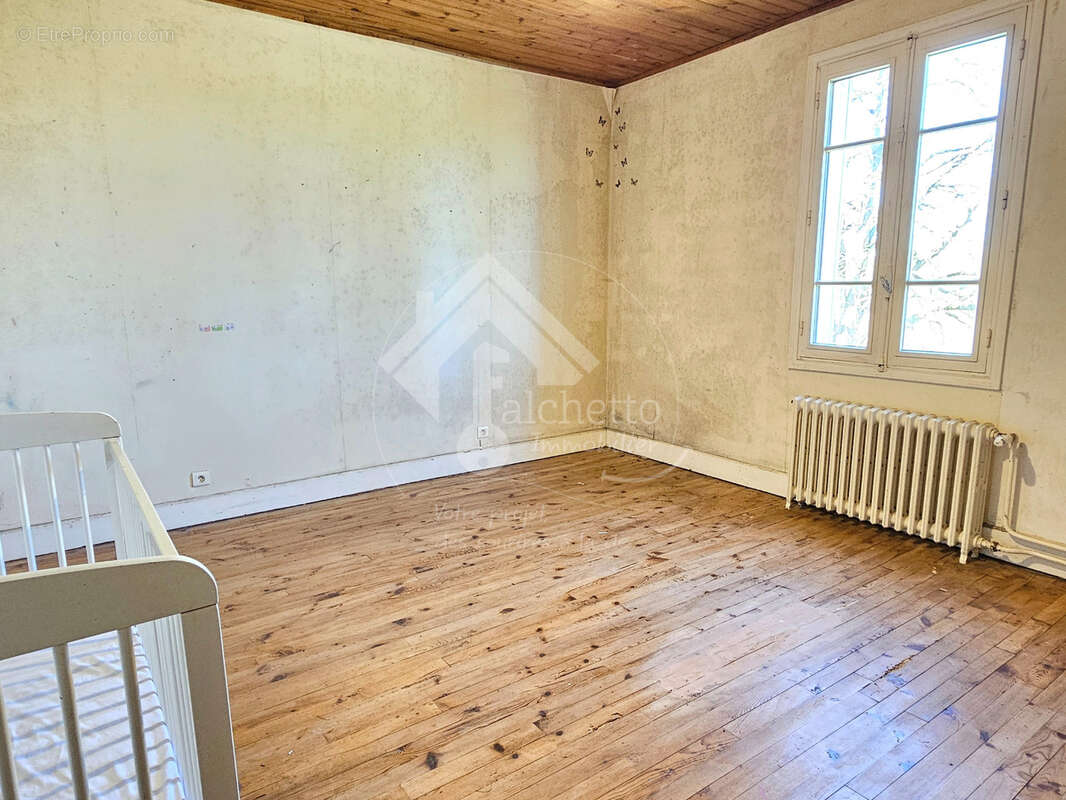 Maison à CHAVROCHES