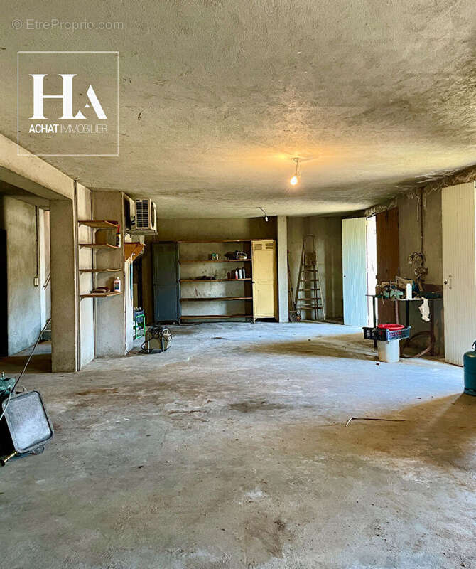 Maison à SAINT-PRIVAT