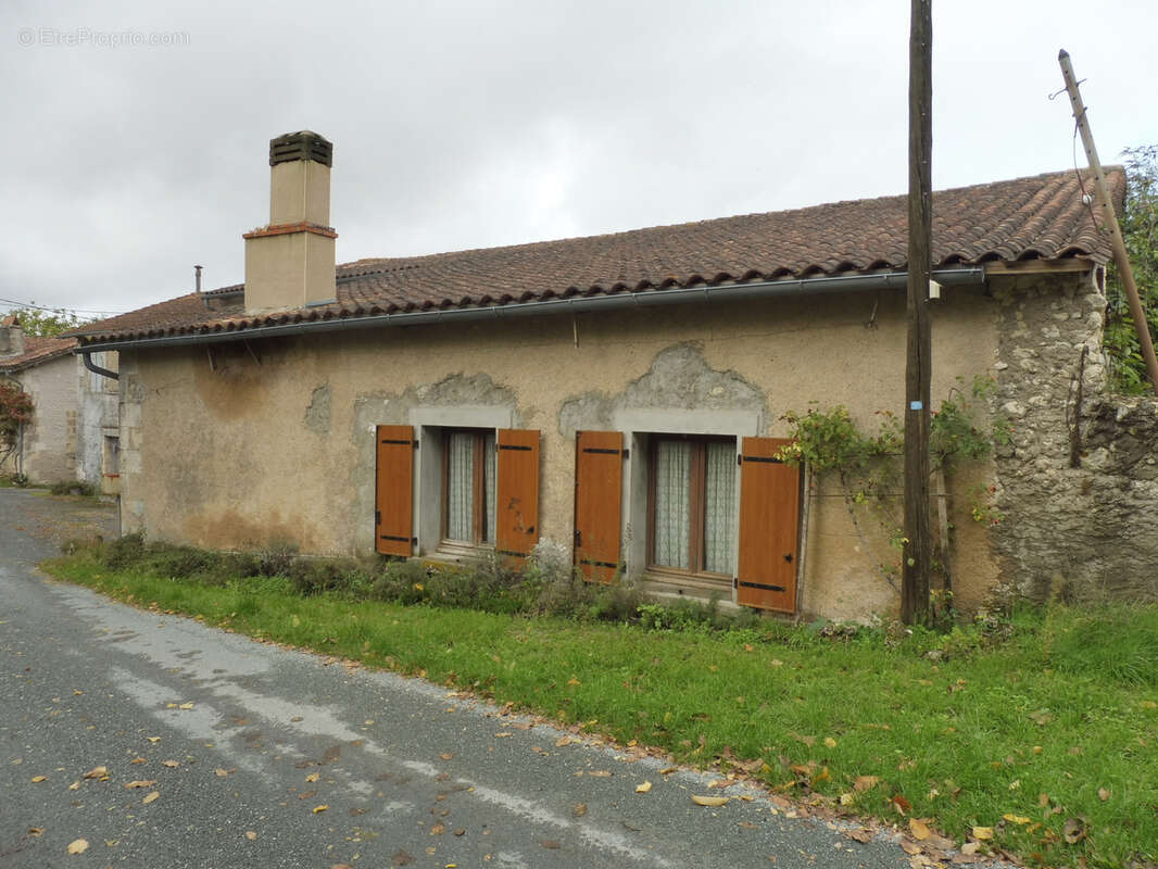 Maison à BOUTEILLES-SAINT-SEBASTIEN