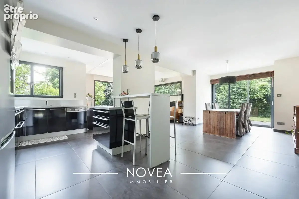 Maison 6 pièces 198 m² à vendre à Fleurieu-Sur-Saone (69250) - photo 6