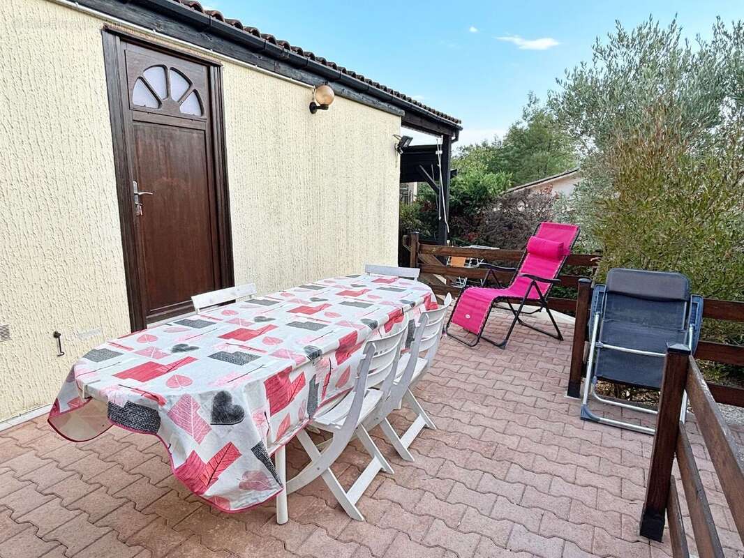 Maison à ROQUEBRUNE-SUR-ARGENS
