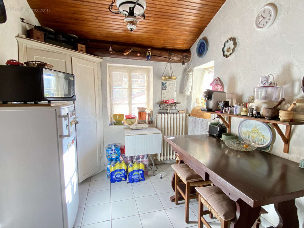 Maison à TOURRETTE-LEVENS