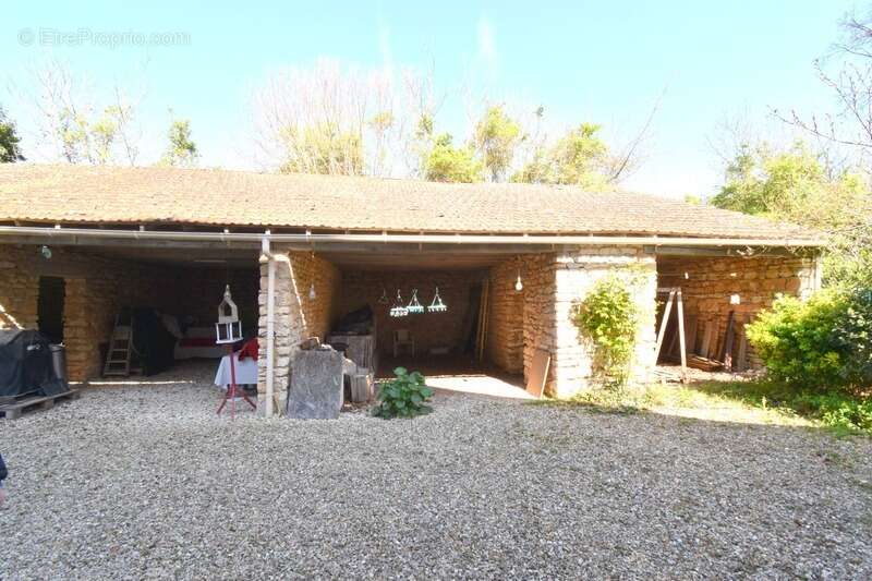 Maison à RUFFEC