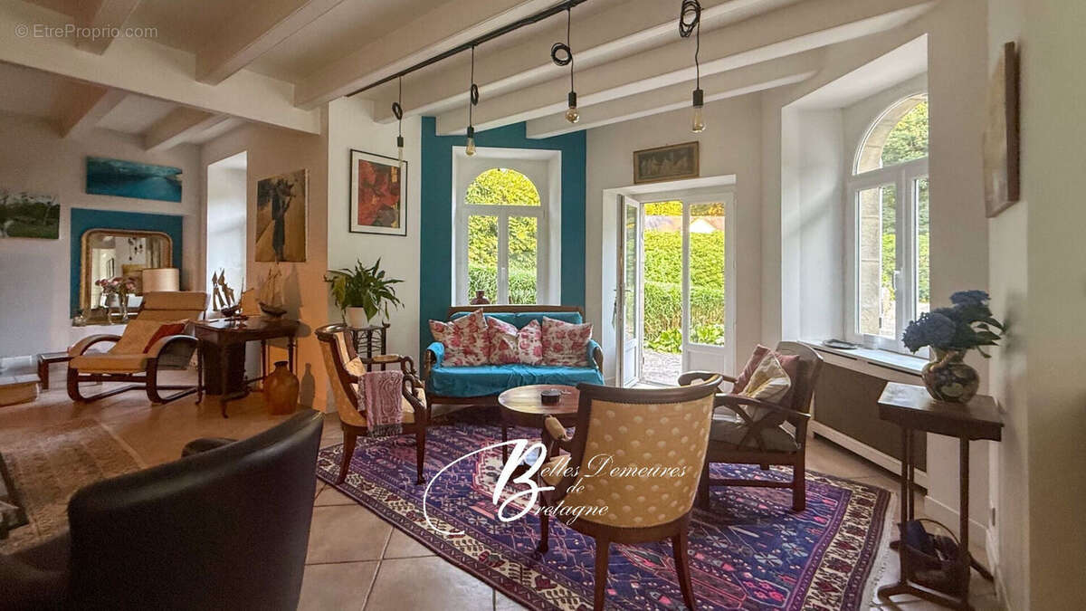 A vendre Belle propriété avec étang et rivière et dépendances, Finistère - photo 8