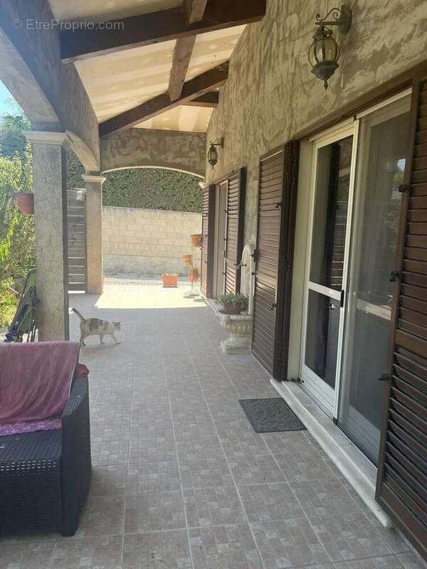 L'agence via immobilier vous propose :a marignane  secteur c - photo 7