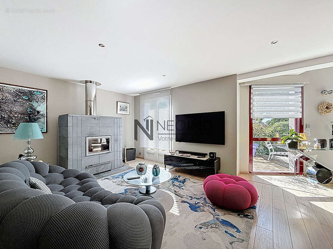 Maison à NEUFCHATEAU