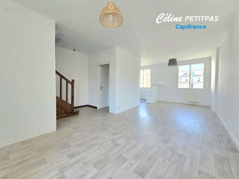 Appartement à MONTFORT-SUR-MEU