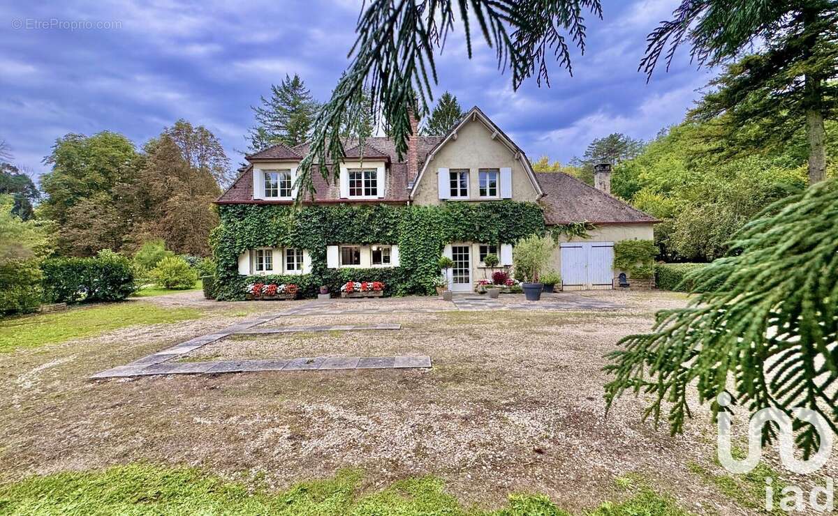 Maison 214 m² à Voutenay-Sur-Cure  - photo 4