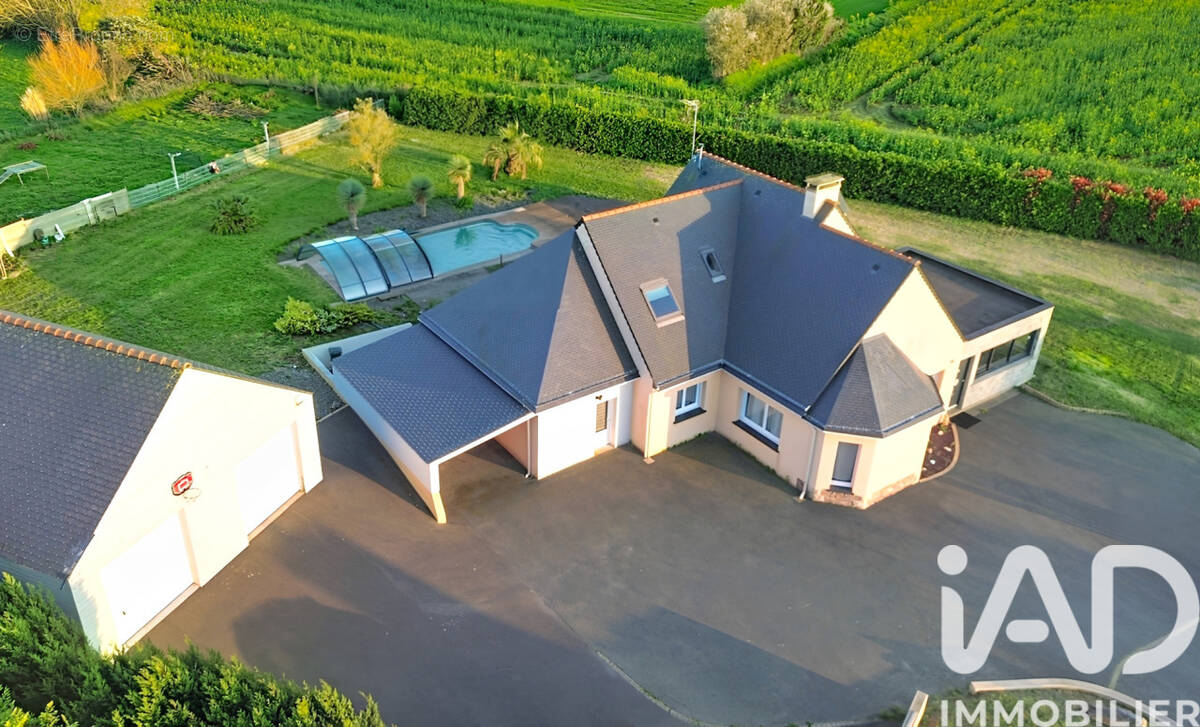 Photo 1 - Maison à PLOUEZEC