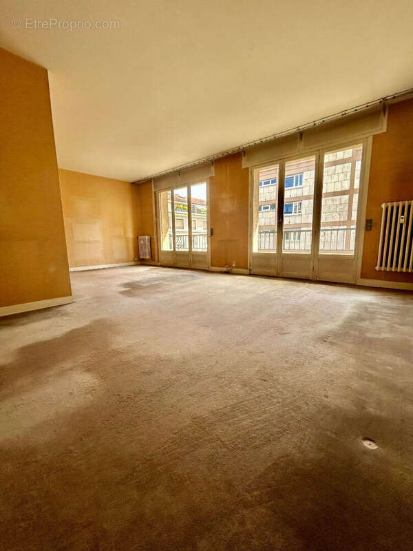 A vendre t4 105m2 avec balcon lyon 69006 - photo 7
