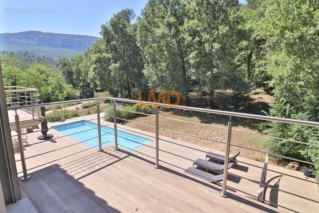 Maison à NANS-LES-PINS