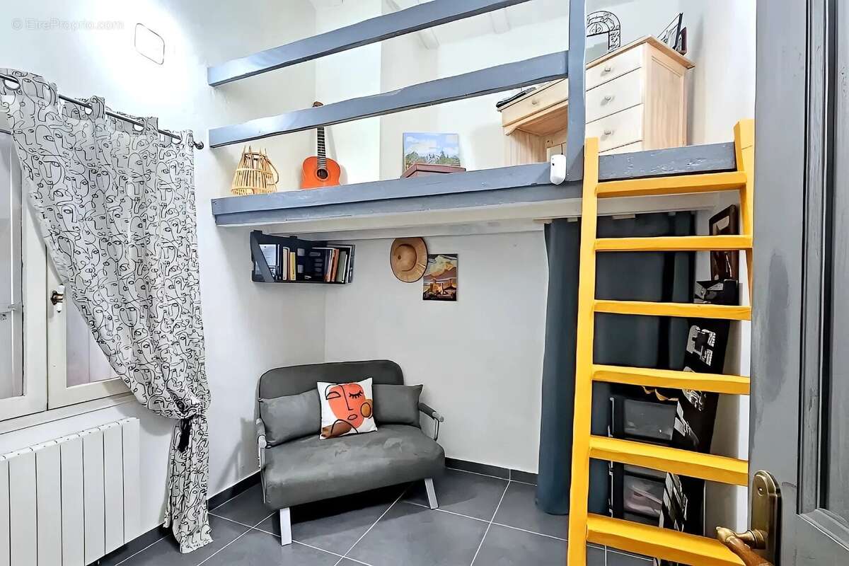 Maison à JOUQUES