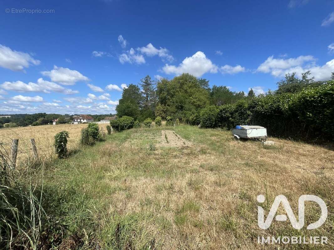 Terrain 935 m² à Vicq-Sur-Breuilh  - photo 3